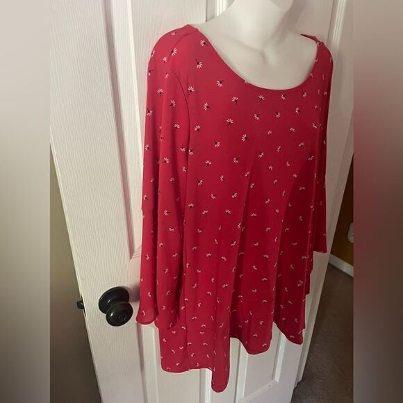 ROZ & ALI Red w/tiny Flowers, Asymmetrical Hem , WOW Sleeves, Top/ Blouse SZ 2X - Picture 2 of 7